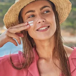 Active Unify dépigmentant SPF50+ Foto Ultra 100 Isdin - flacon de 50ml