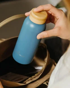 Bouteille thermo inox turquoise Waterdrop - une bouteille de 600ml