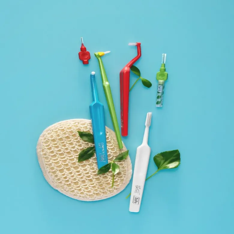 Brosse à dents implant orthodontie TePe - une brosse à dents