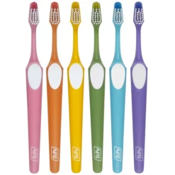 Brosse à dents medium TePe - une brosse à dents