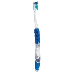 Brosse à dents Technique+ medium GUM - une brosse à dents