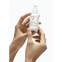 Capital soleil Fluide anti-photovieillissement teinté UV Age Daily SPF 50+ Vichy - flacon-pompe de 40 ml