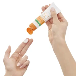 Capital Soleil SPF 50+ crème matifiante 3-en-1 Vichy - tube de 50 ml