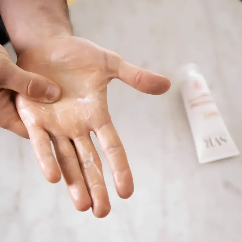 Cicavit+ Crème mains protection invisible 8h SVR - tube de 75g
