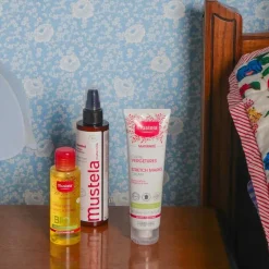 Crème prévention vergetures 3 en 1 Mustela - tube de 150 ml