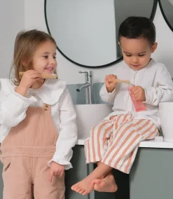 Dentifrice bébé à la fraise bio La Rosée - tube de 50ml