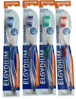 Diffusion brosse à dents souple Elgydium - une brosse à dents