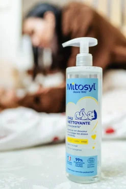 Eau nettoyante apaisante sans rinçage dès la naissance Mitosyl - flacon-pompe de 500ml
