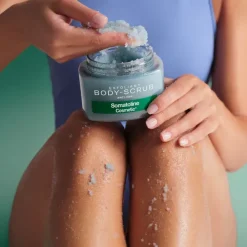 Exfoliant Body-Scrub anti-eau Somatoline Cosmetic - pot de 350g