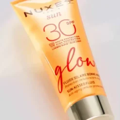 Glow fluide solaire bonne mine SPF30 Nuxe Sun - tube de 40ml