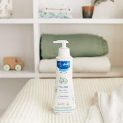 Hydra bébé lait corps peau normale Mustela - flacon-pompe de 500 ml