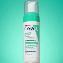 Mousse nettoyante équilibrante Cerave - flacon-pompe de 148ml
