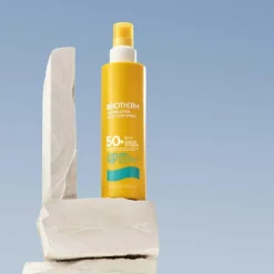 Waterlover Milky Sun Spray solaire lacté SPF50+ Biotherm - spray de 200 ml
