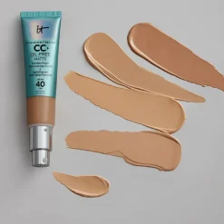 Your Skin But Better CC+ Cream Oil Free Matte CC Crème correctrice haute couvrance anti-pores apparents SPF40 It Cosmetics - tube de 32 ml